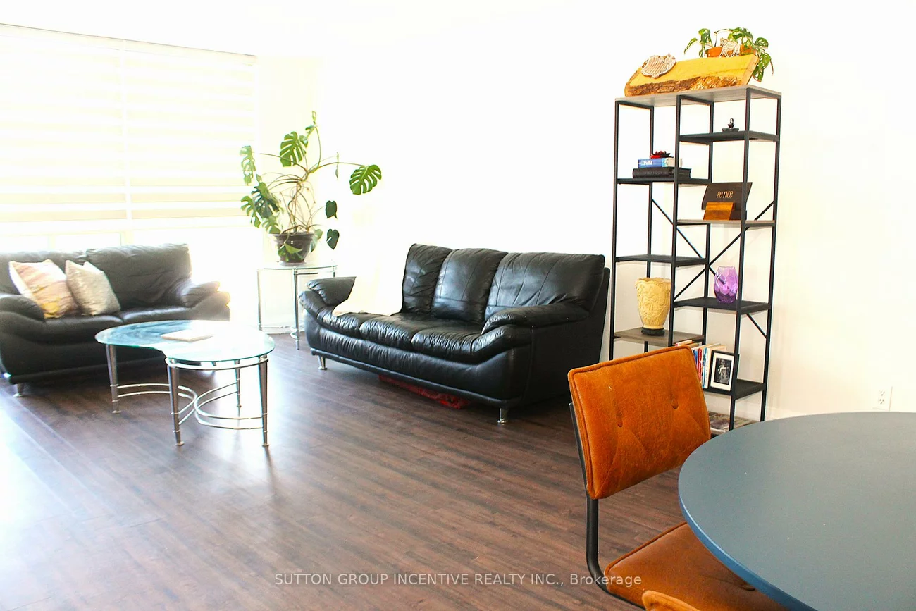 65, Ellen, City Centre, Barrie