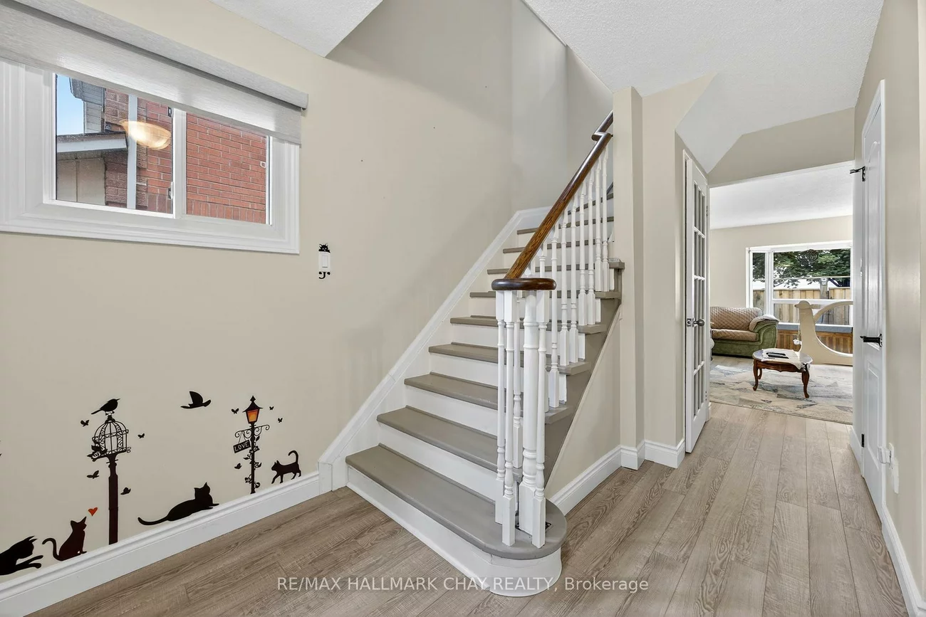 165, Kozlov, West Bayfield, Barrie