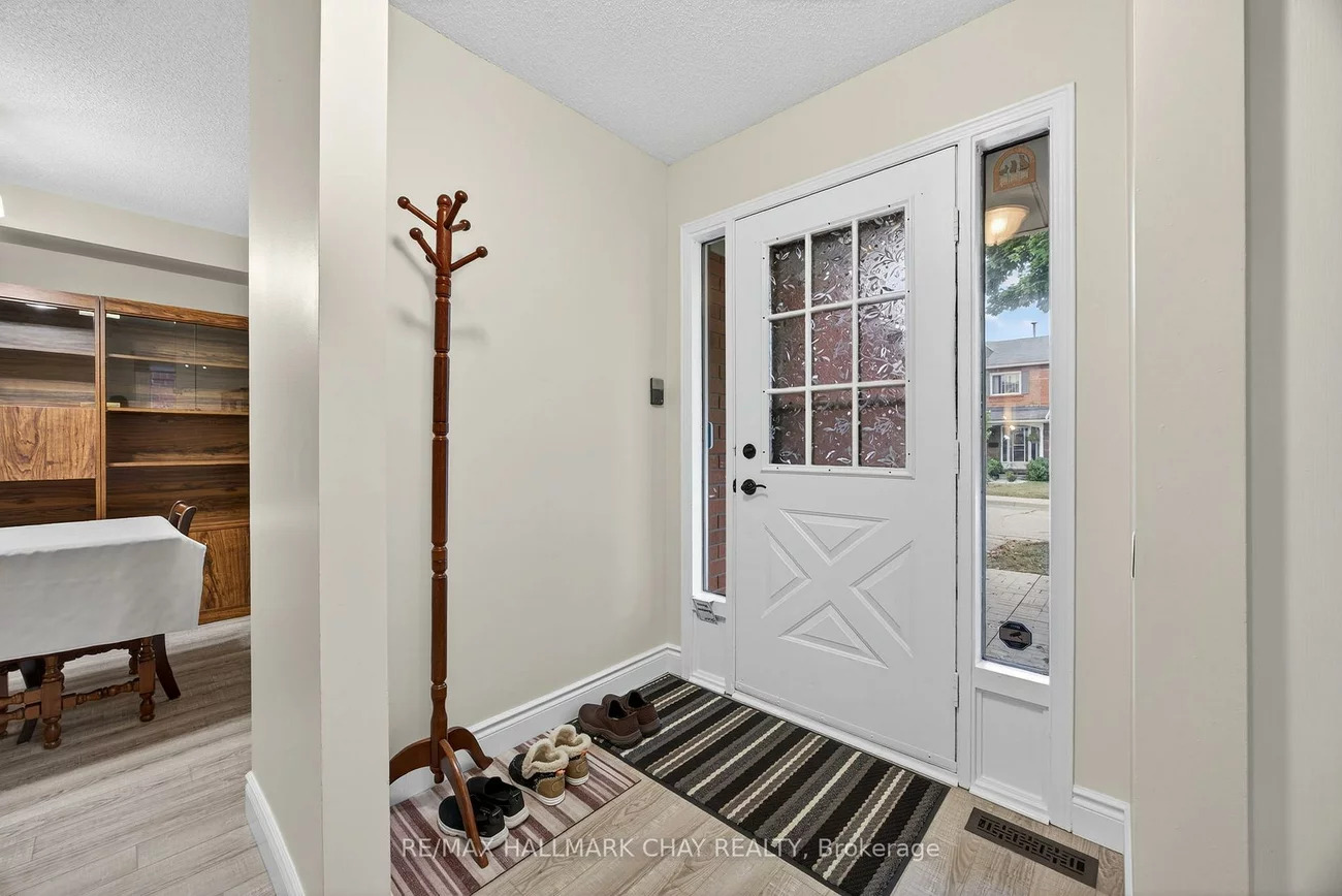 165, Kozlov, West Bayfield, Barrie