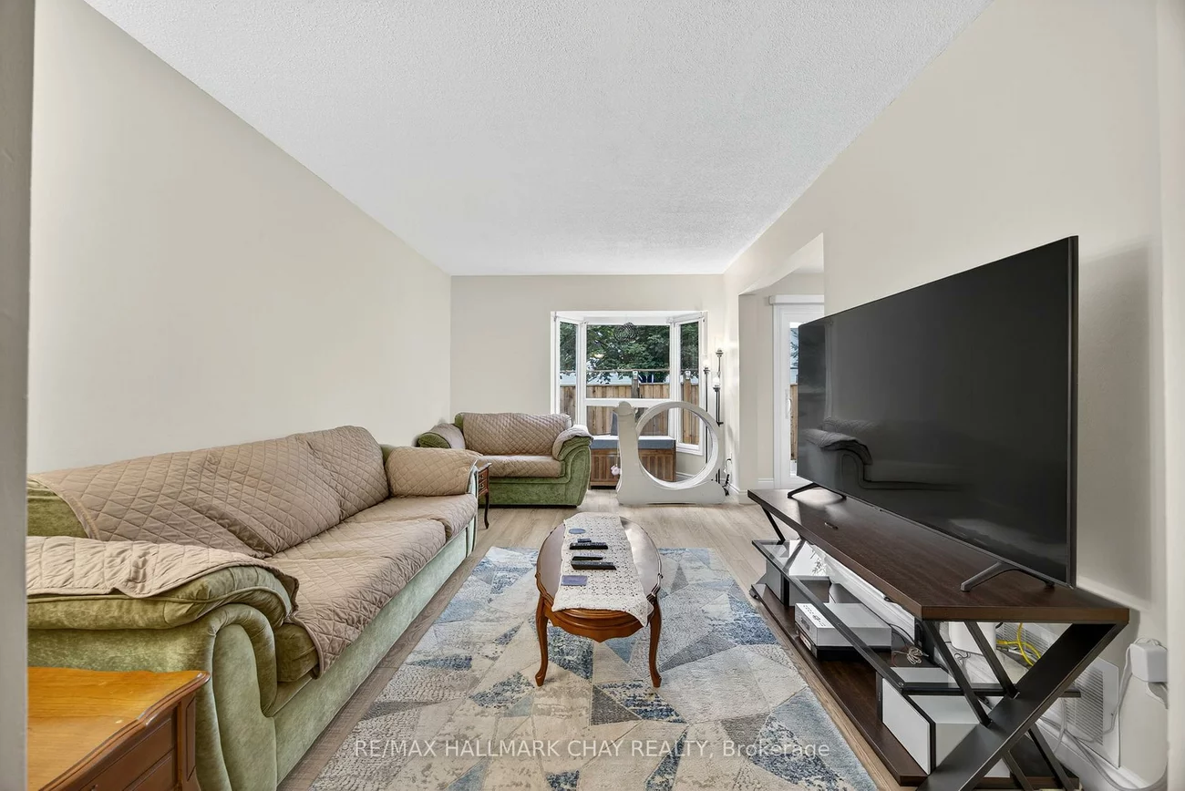 165, Kozlov, West Bayfield, Barrie