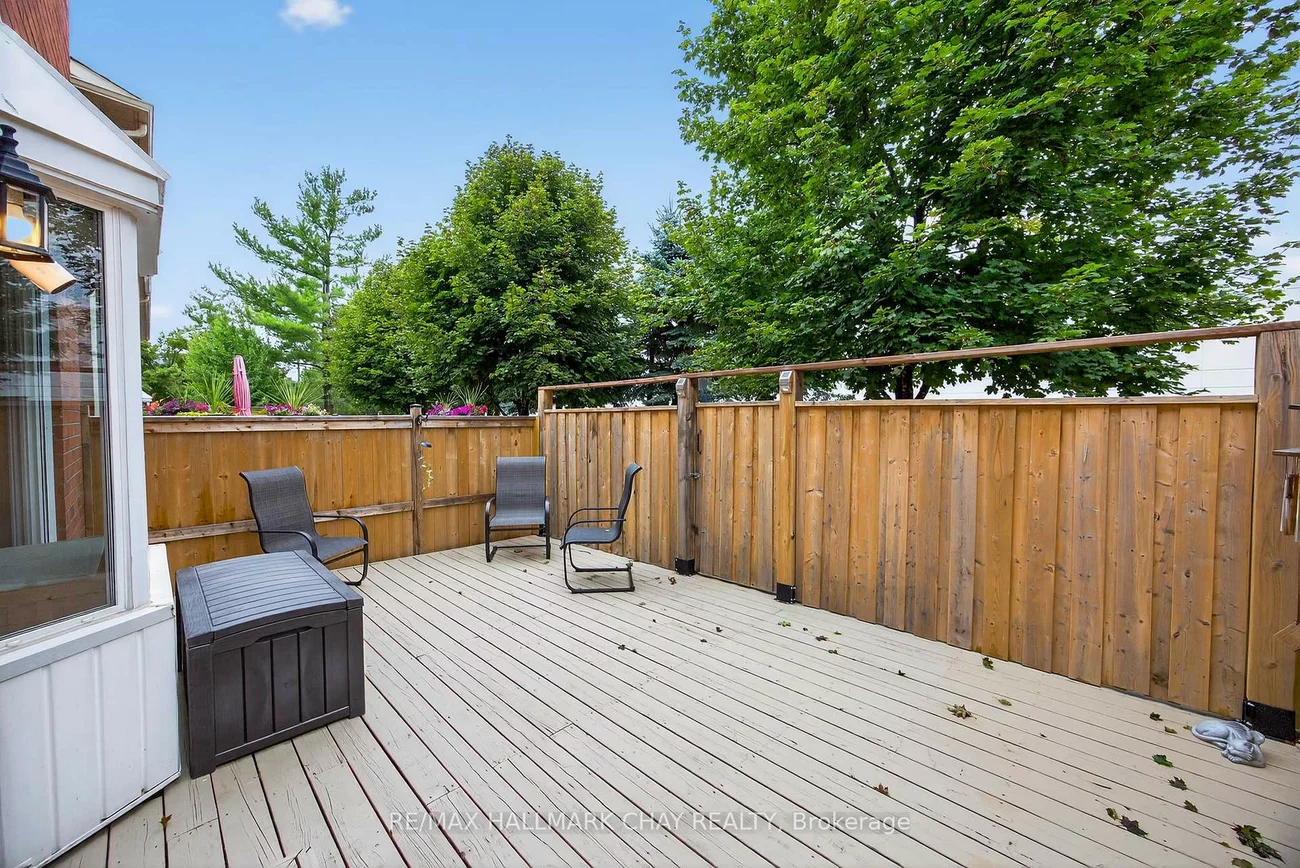 165, Kozlov, West Bayfield, Barrie