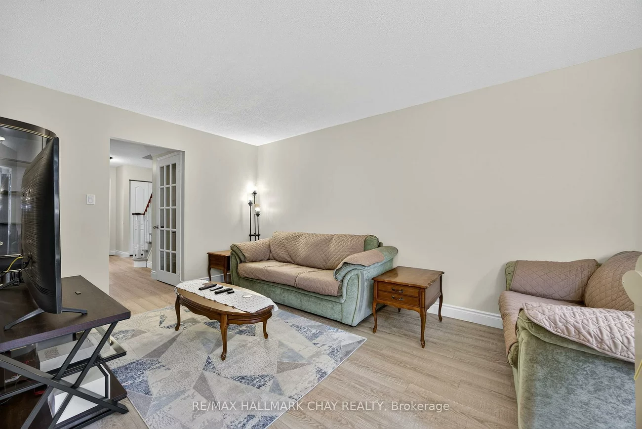 165, Kozlov, West Bayfield, Barrie