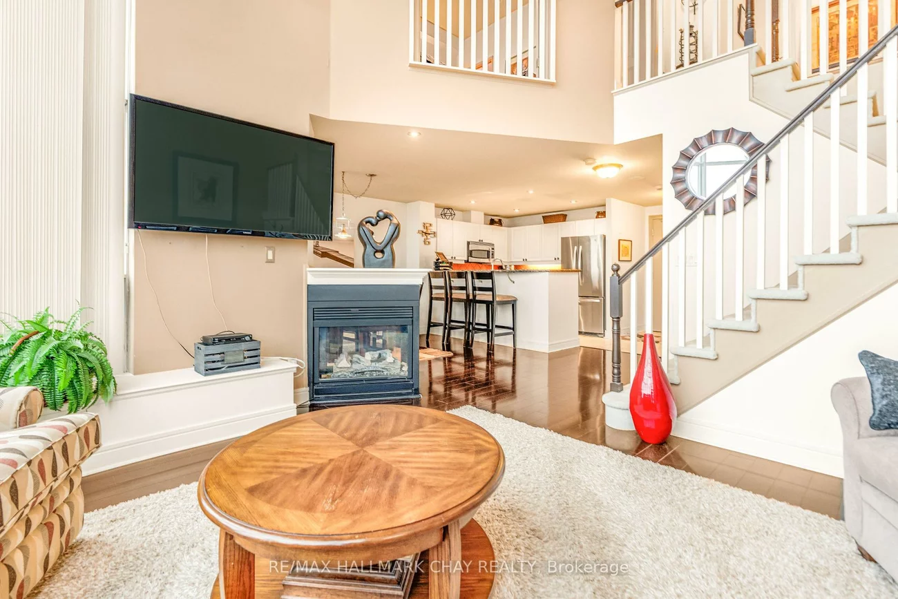 2, Toronto, City Centre, Barrie
