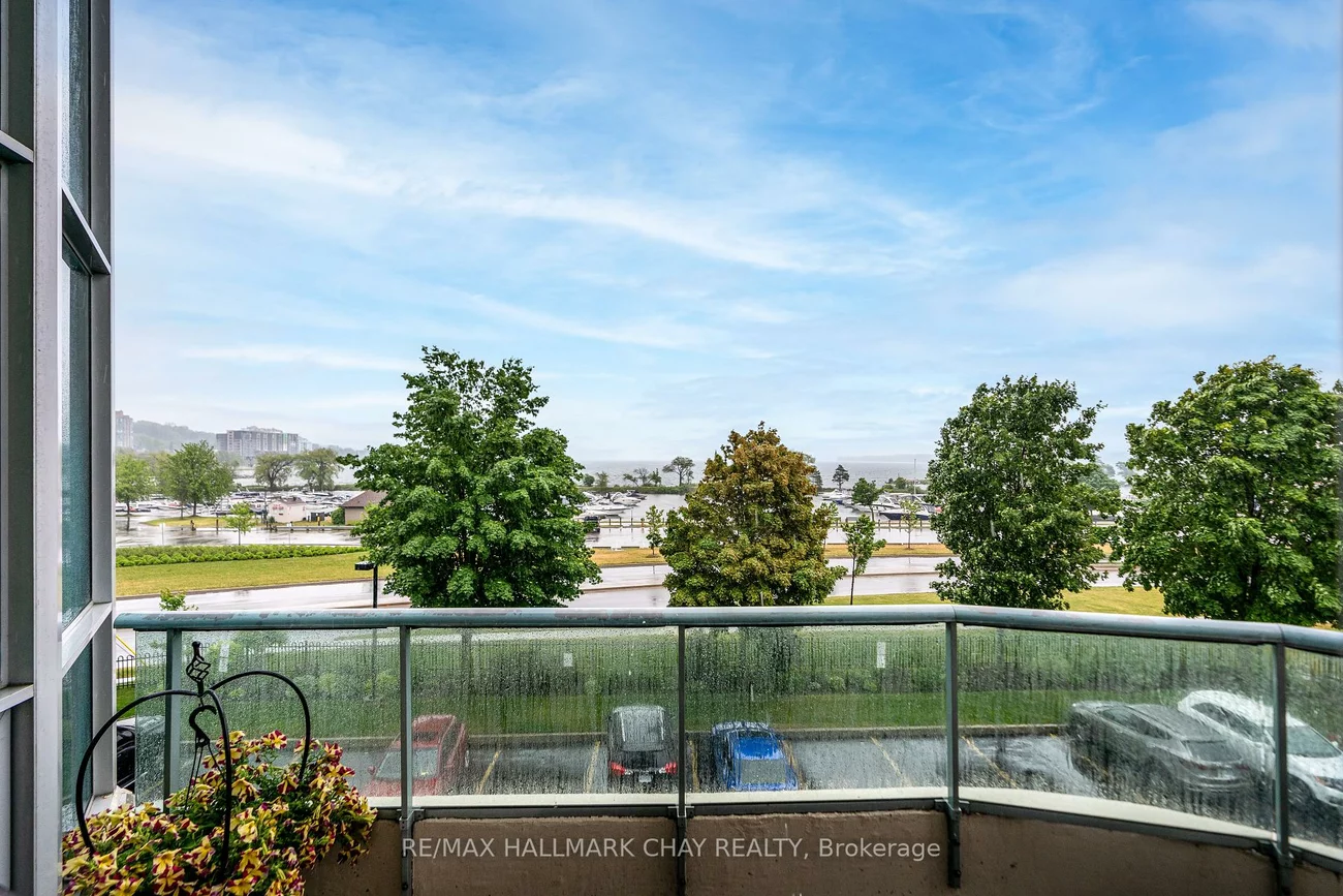 2, Toronto, City Centre, Barrie