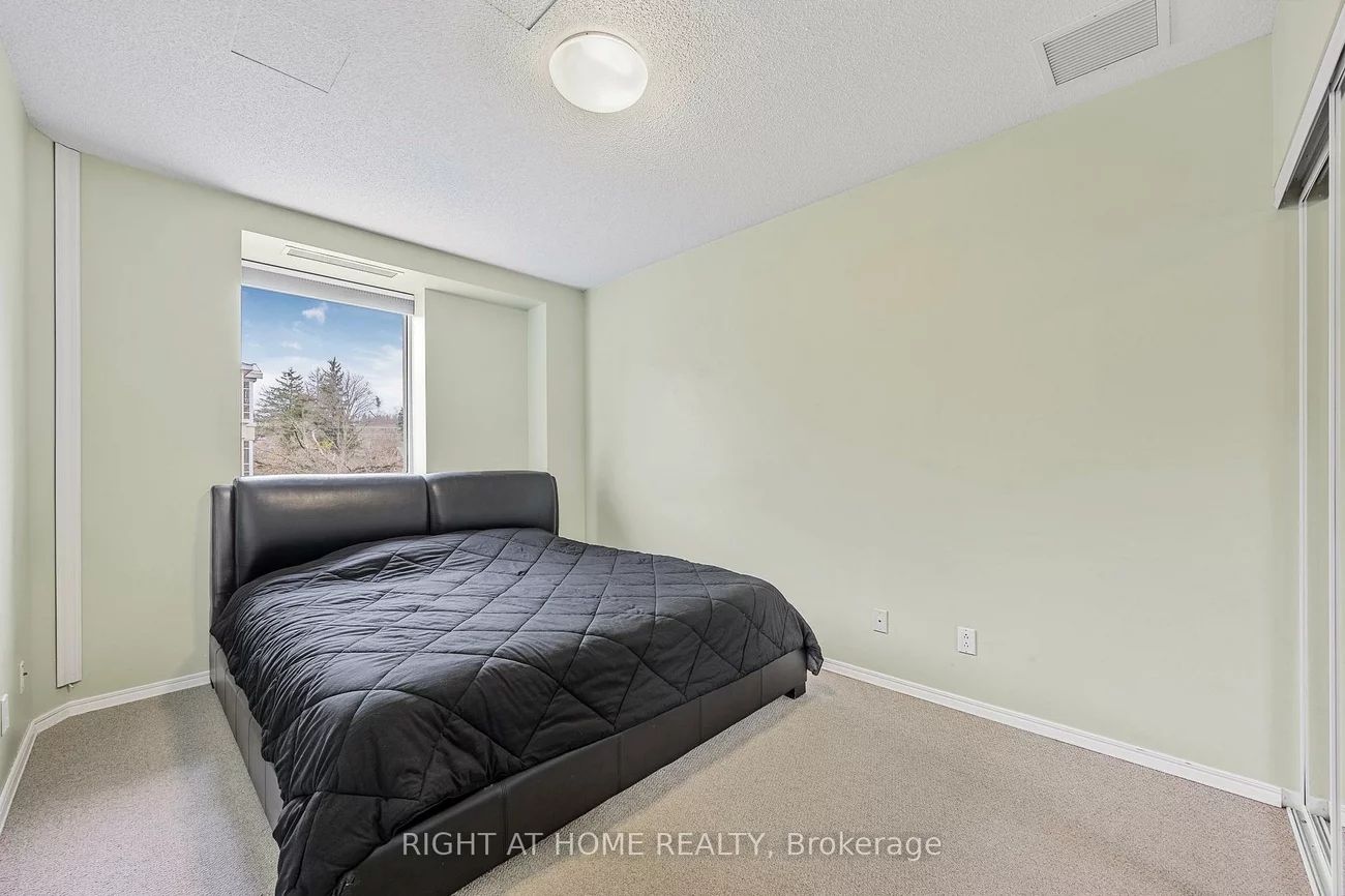 74, Ross, Queen's Park, Barrie
