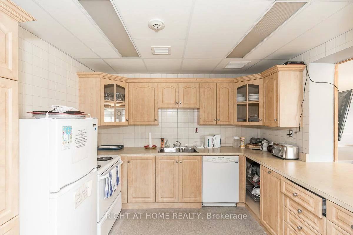 74, Ross, Queen's Park, Barrie
