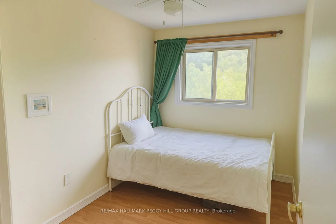 21, Evergreen, Ardagh, Barrie