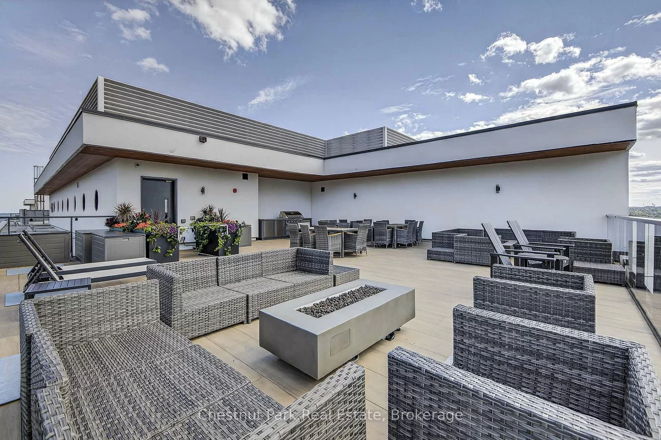 185, Dunlop, Lakeshore, Barrie