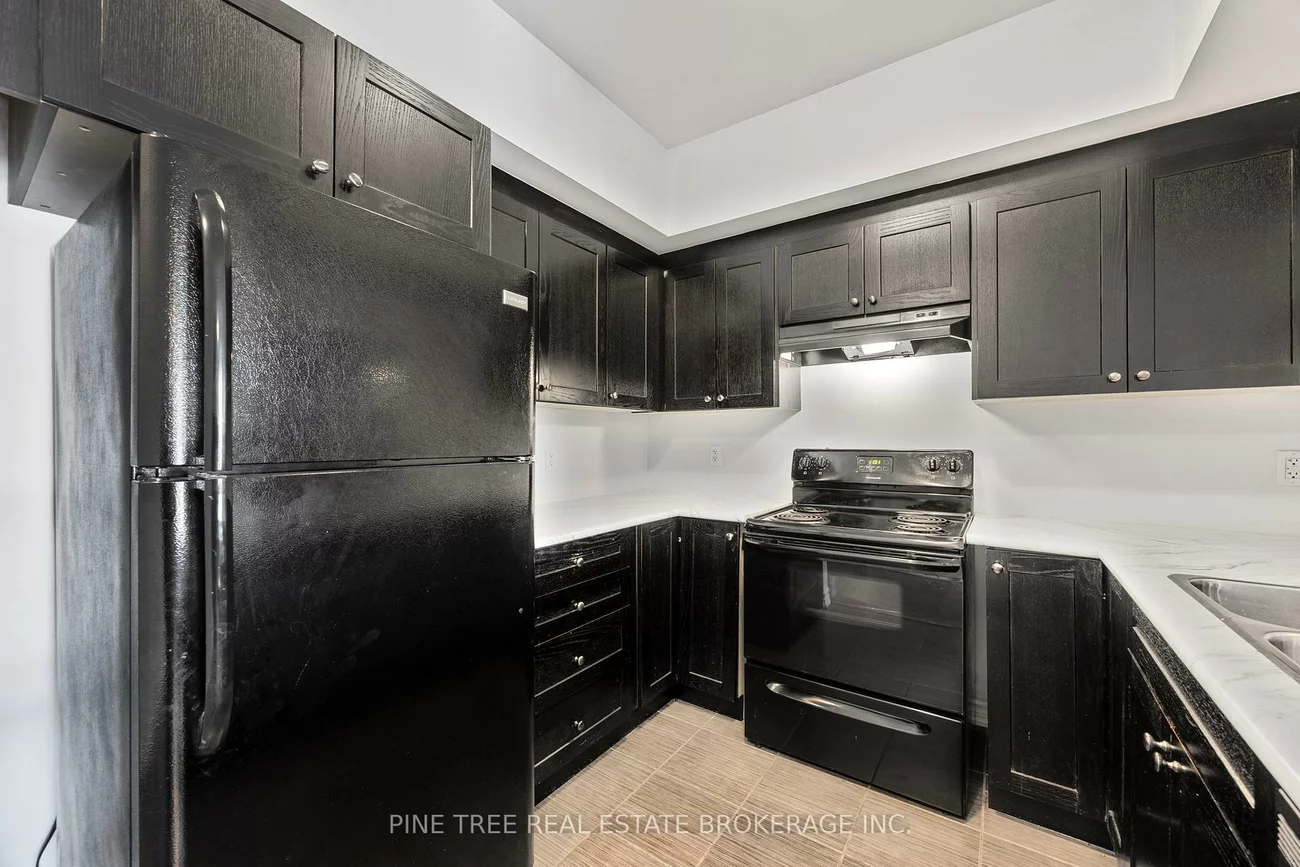 720, Yonge, Painswick South, Barrie