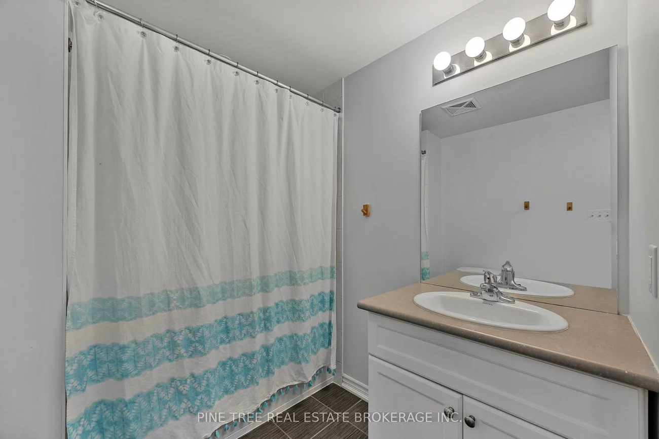 720, Yonge, Painswick South, Barrie