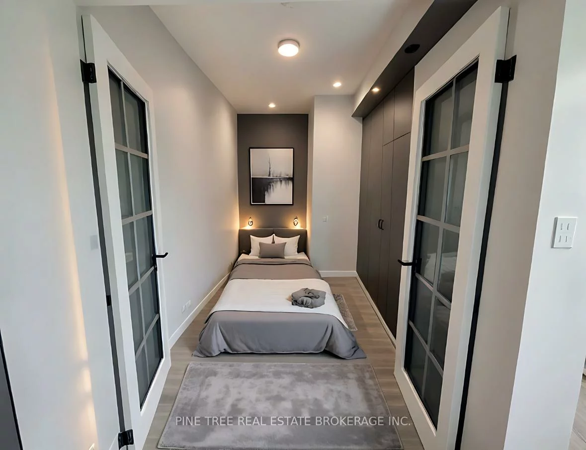 720, Yonge, Painswick South, Barrie