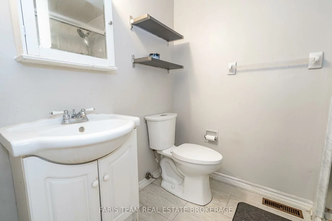 233, Innisfil, Allandale Centre, Barrie