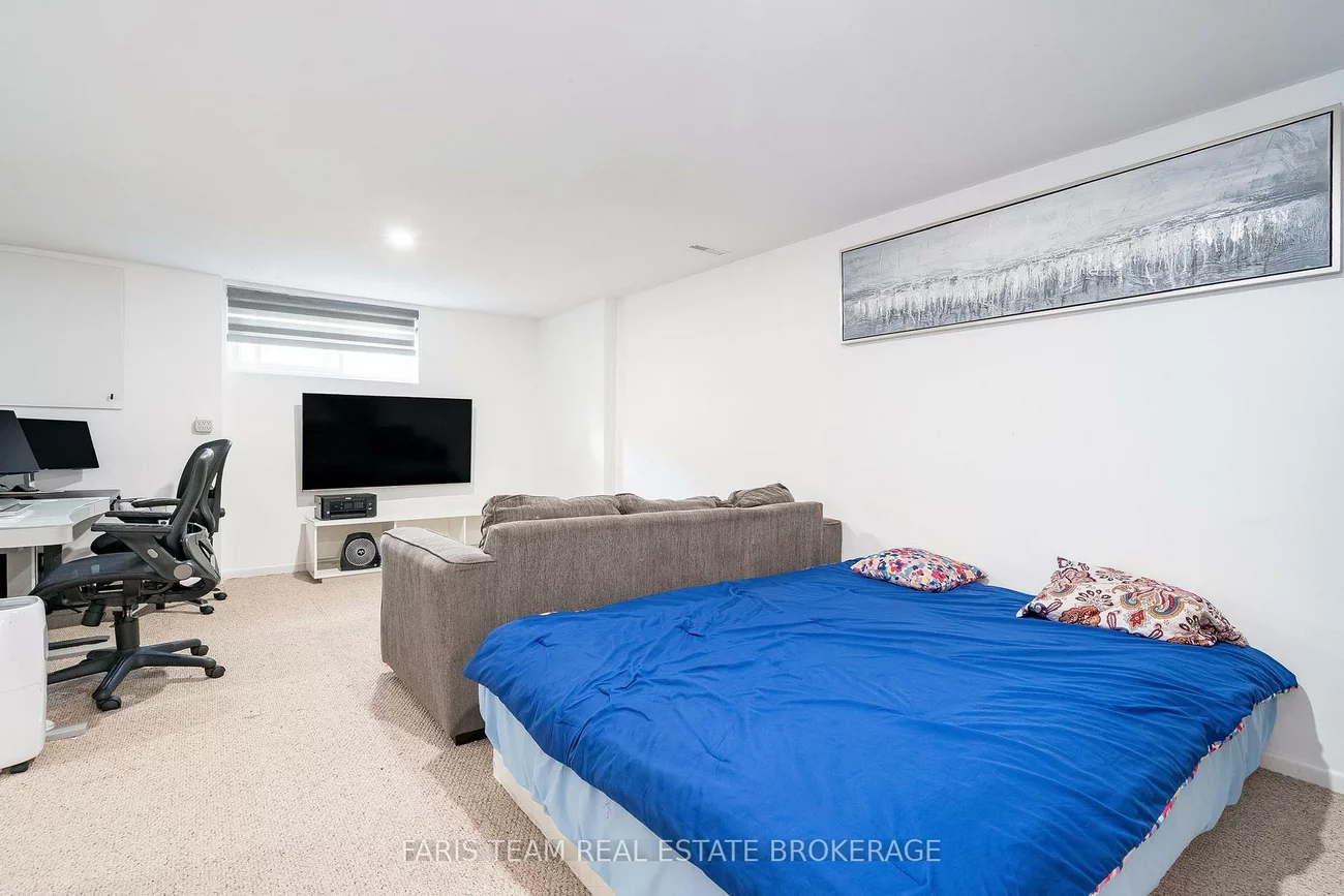 233, Innisfil, Allandale Centre, Barrie