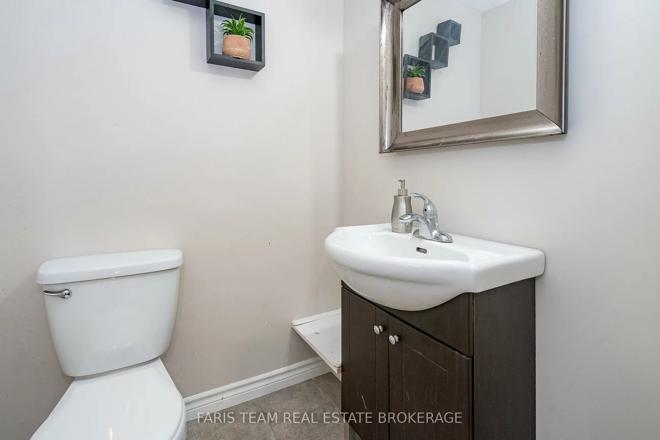 233, Innisfil, Allandale Centre, Barrie