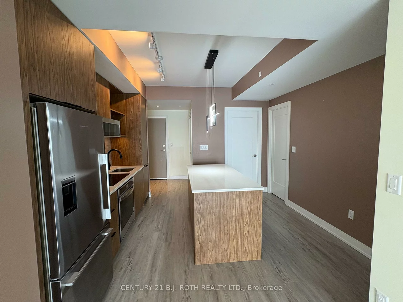 185, Dunlop, Lakeshore, Barrie