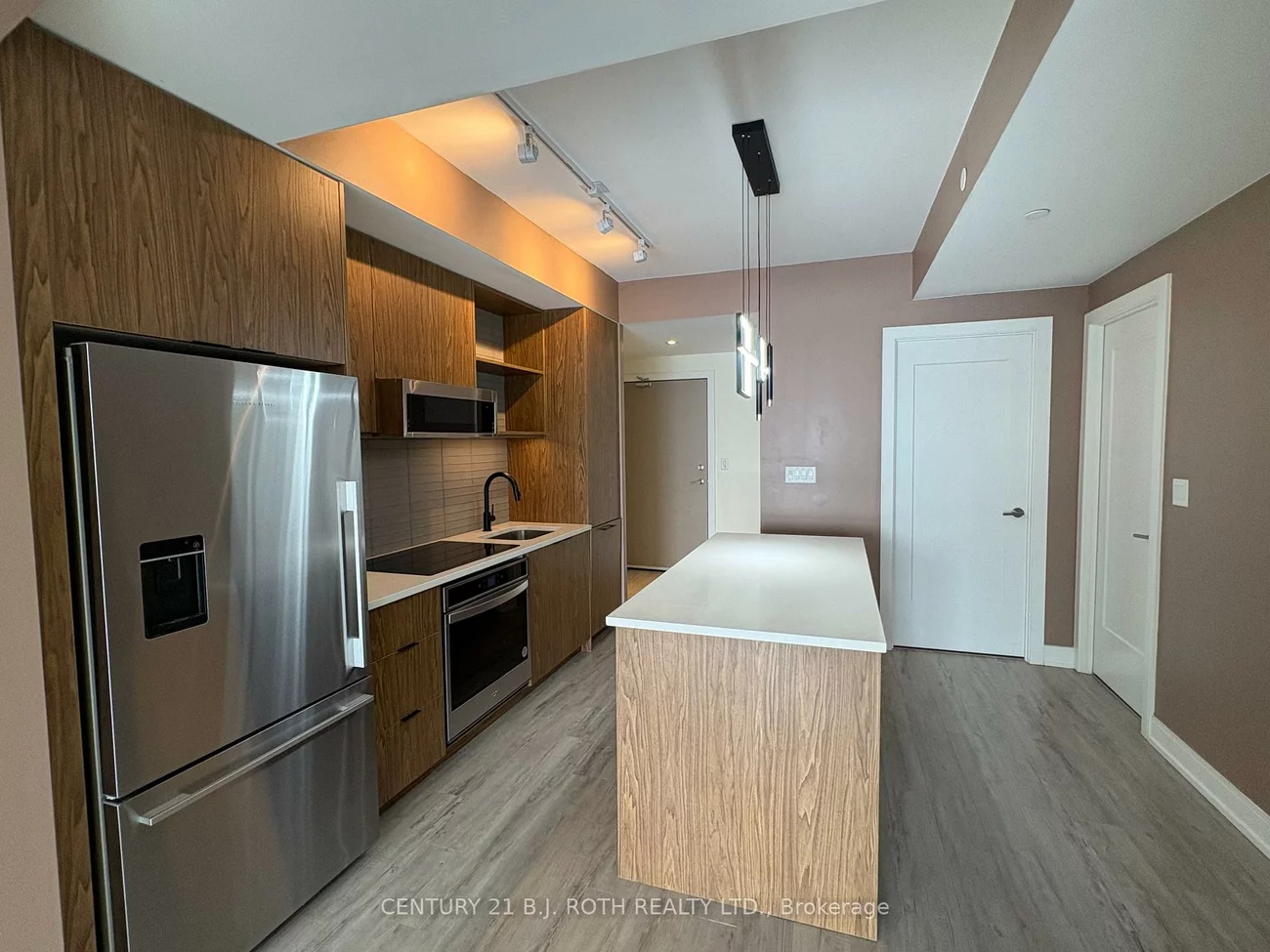 185, Dunlop, Lakeshore, Barrie