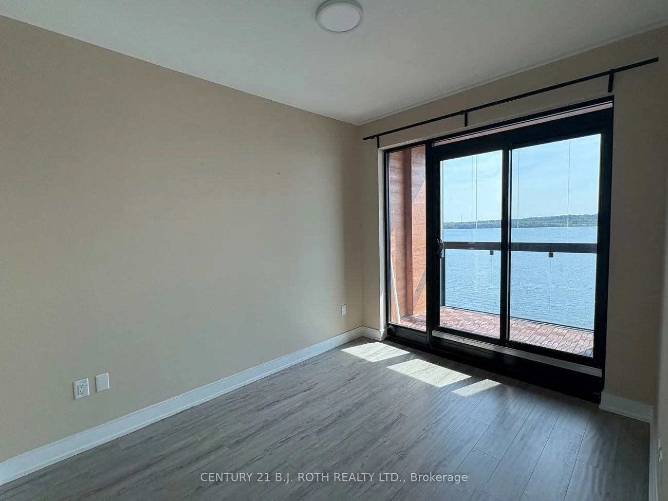 185, Dunlop, Lakeshore, Barrie