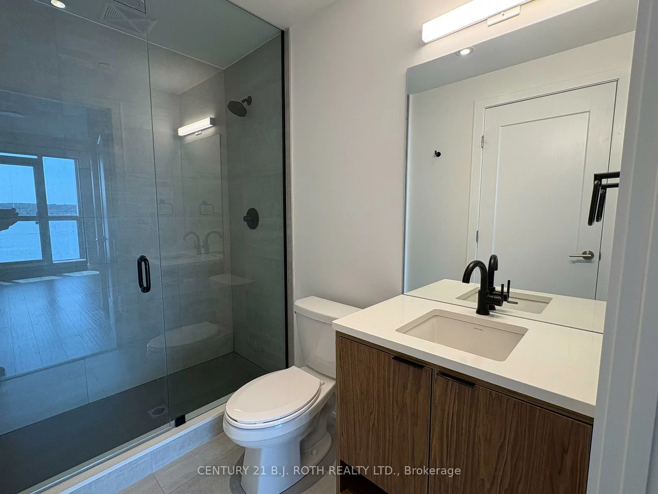 185, Dunlop, Lakeshore, Barrie