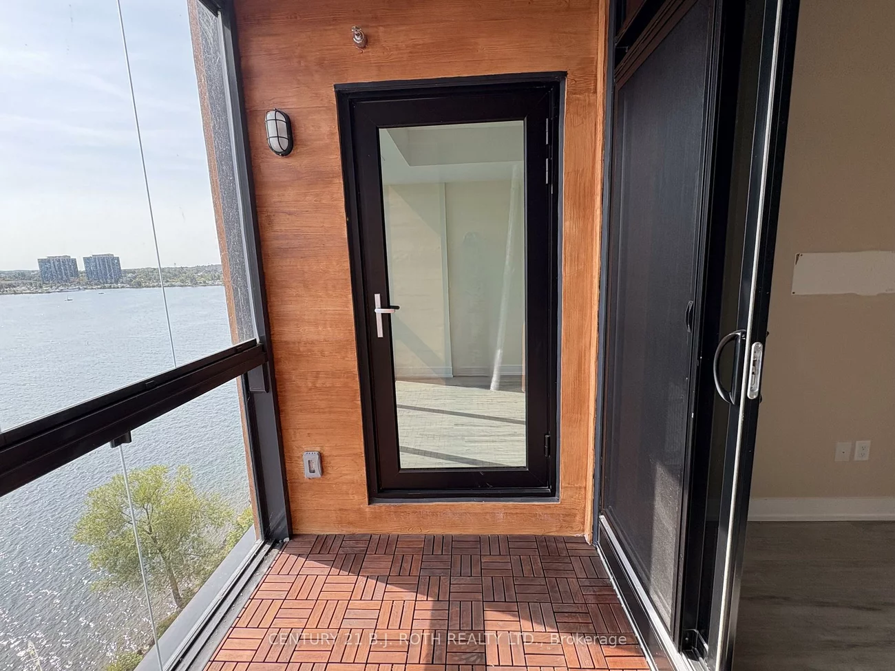 185, Dunlop, Lakeshore, Barrie