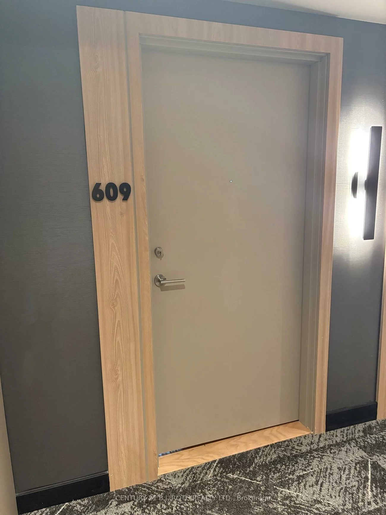 185, Dunlop, Lakeshore, Barrie