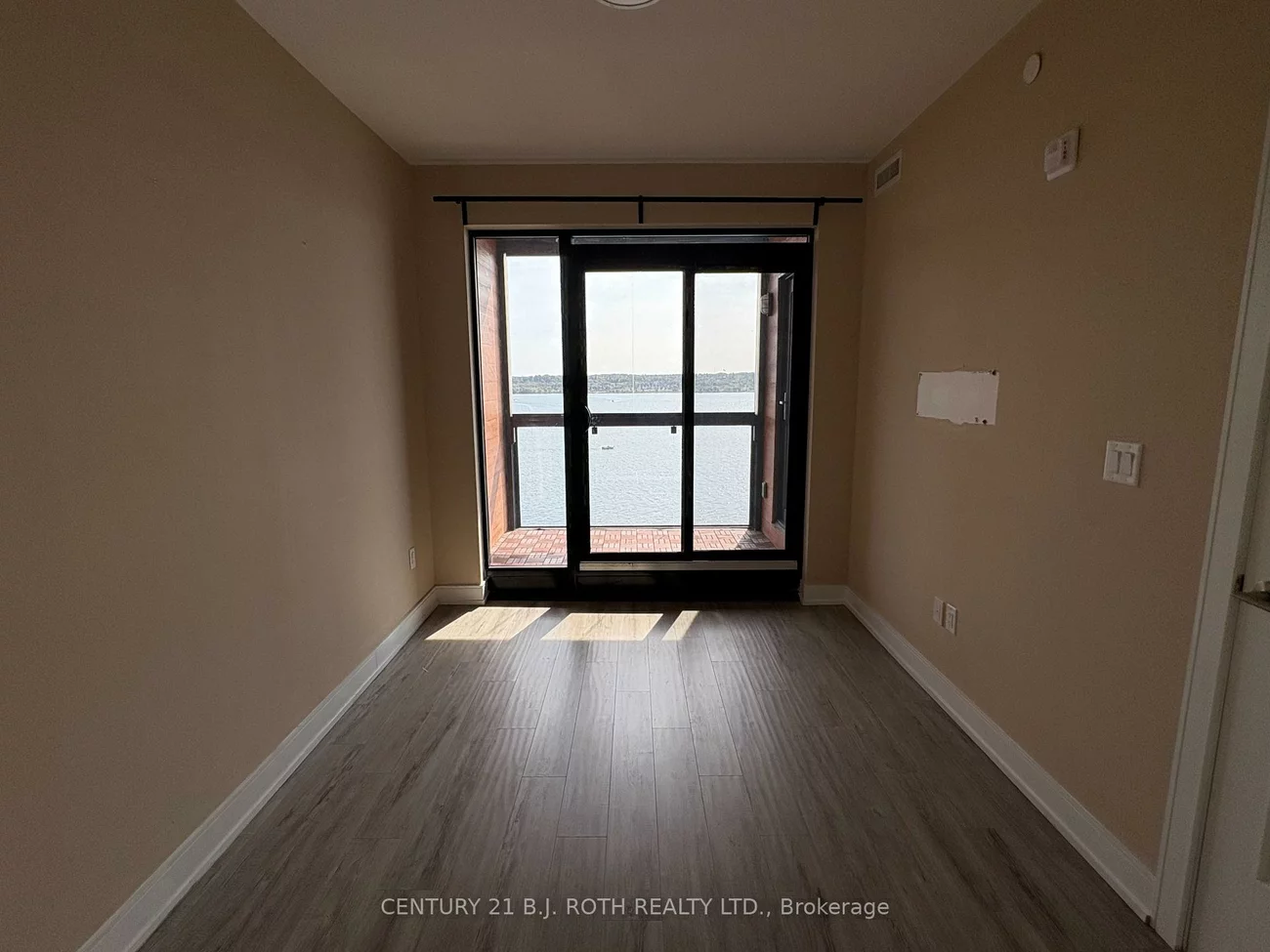 185, Dunlop, Lakeshore, Barrie