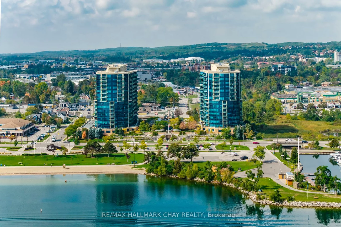 33, Ellen, City Centre, Barrie