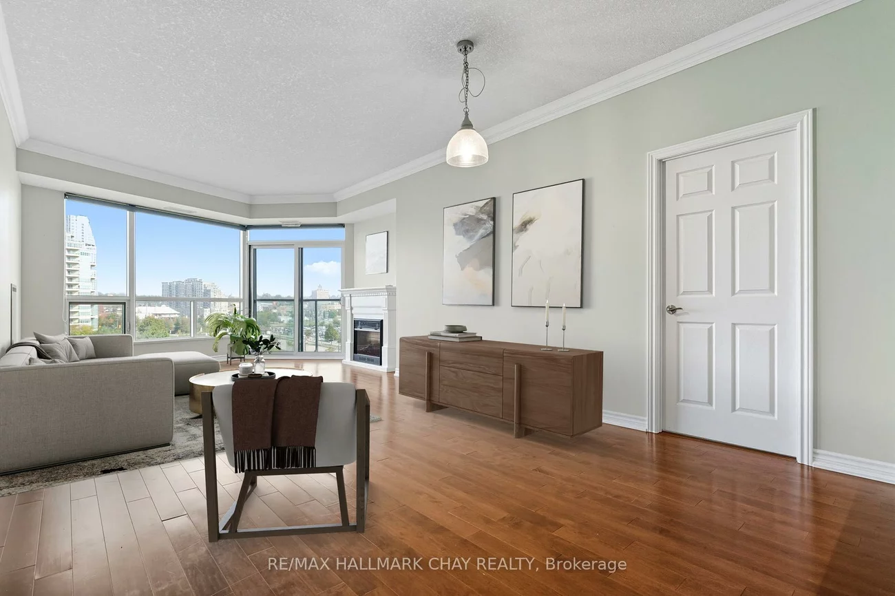 33, Ellen, City Centre, Barrie