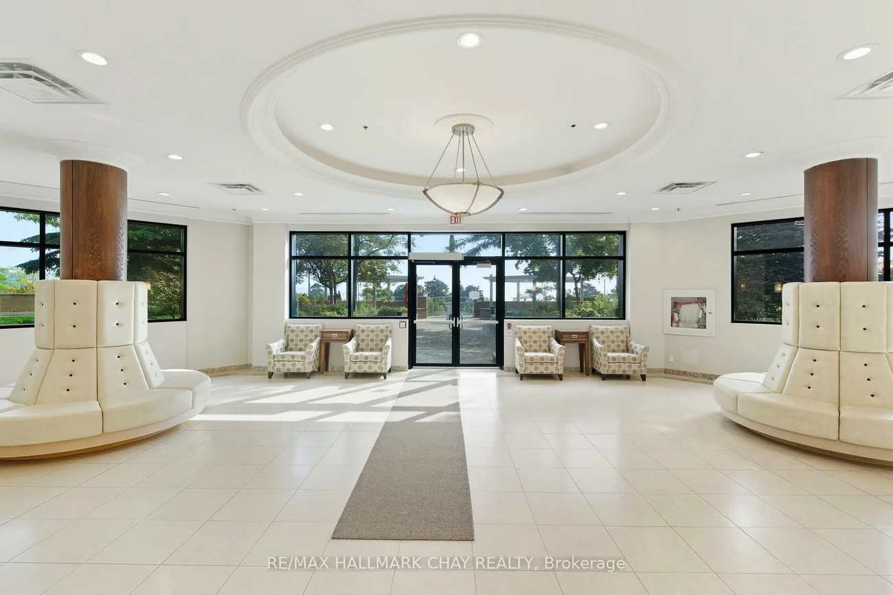 33, Ellen, City Centre, Barrie