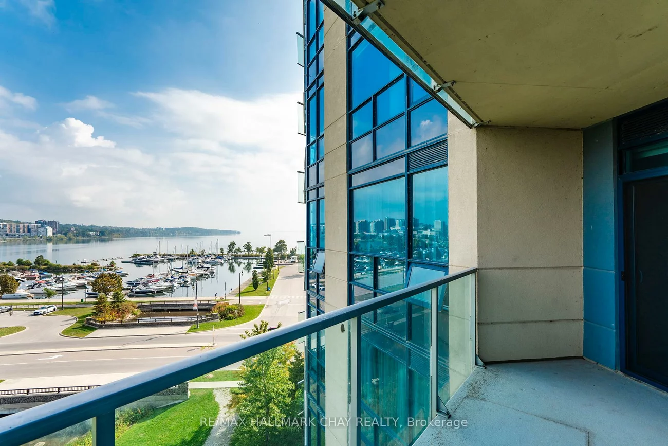 33, Ellen, City Centre, Barrie