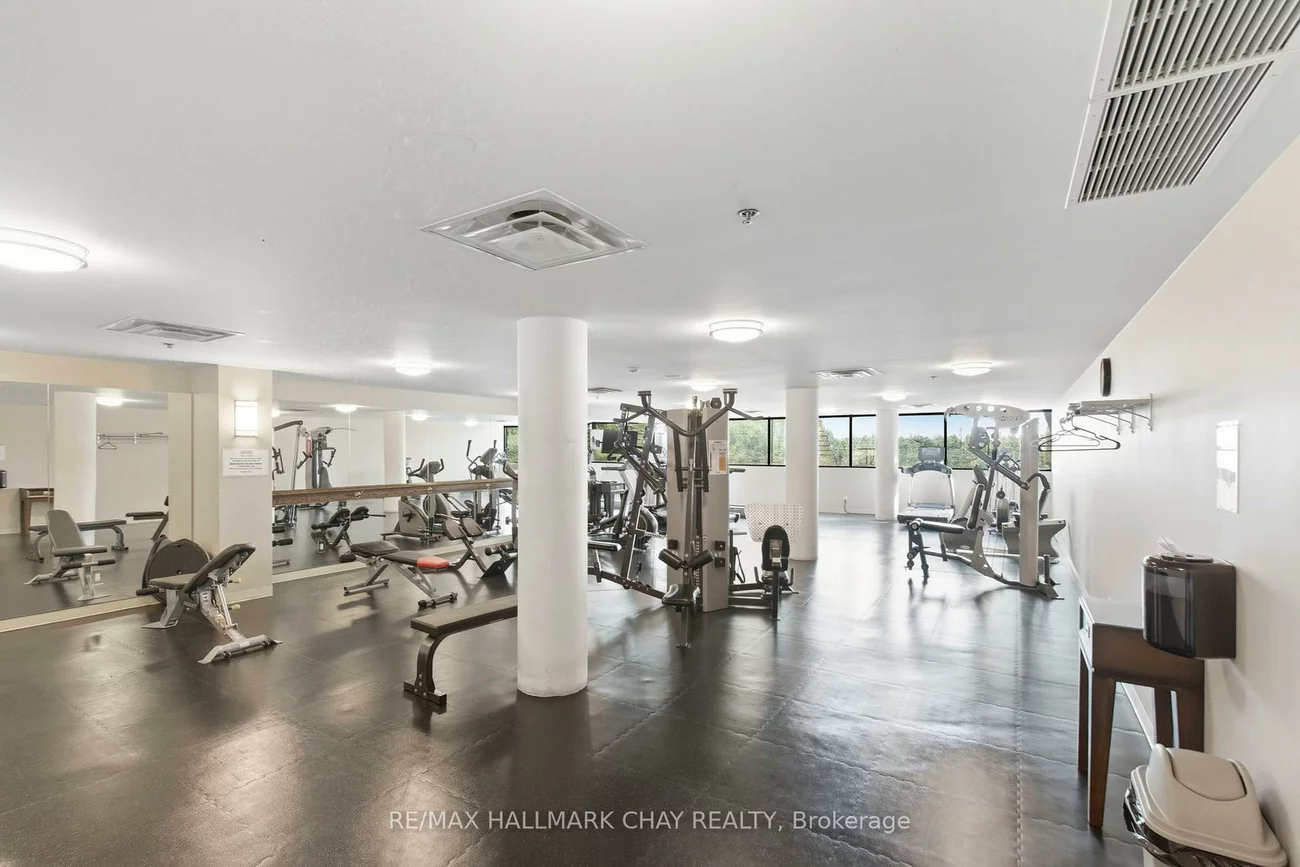 33, Ellen, City Centre, Barrie