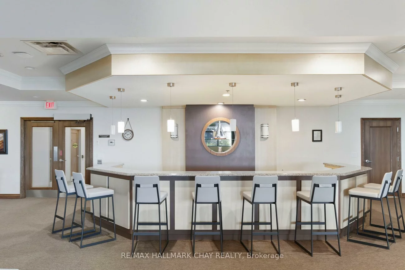 33, Ellen, City Centre, Barrie