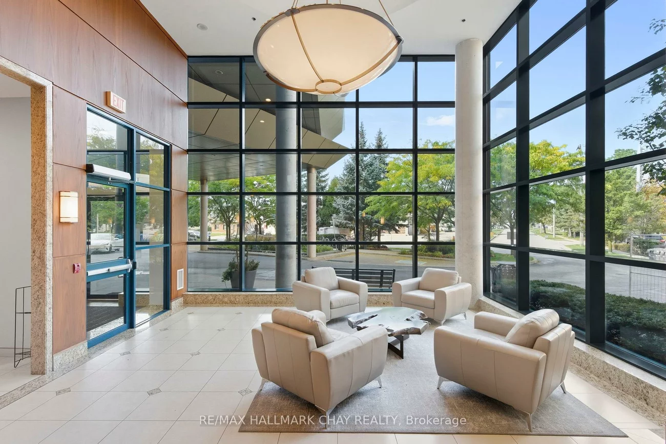 33, Ellen, City Centre, Barrie