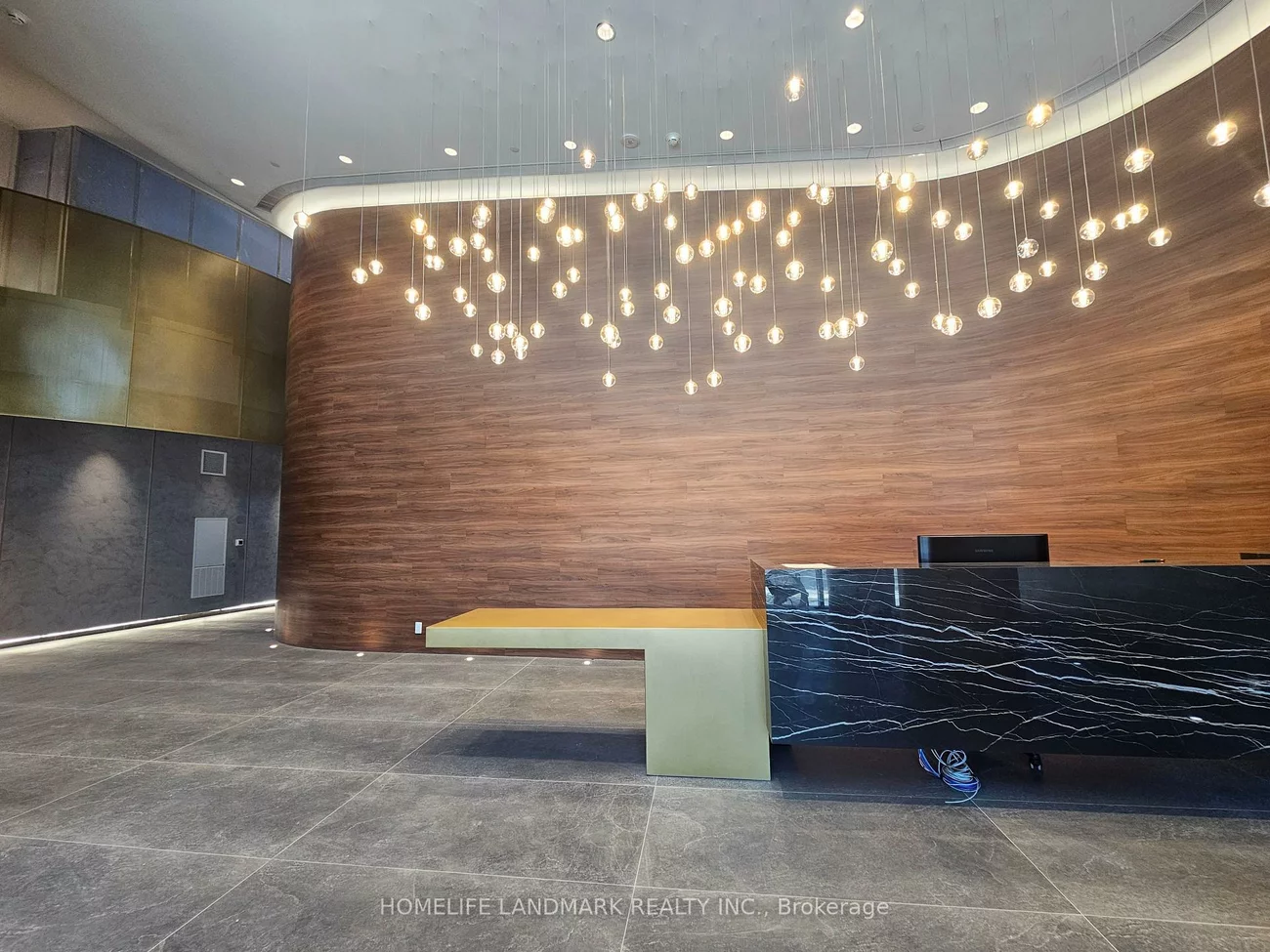 39, Mary, City Centre, Barrie