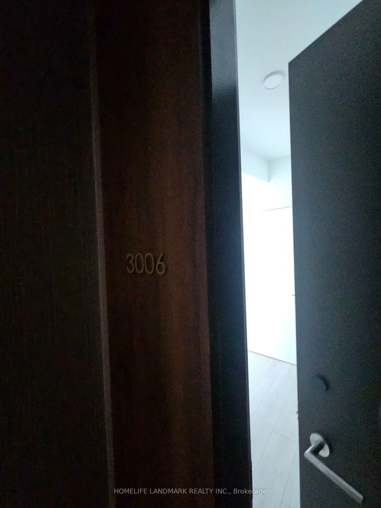 39, Mary, City Centre, Barrie