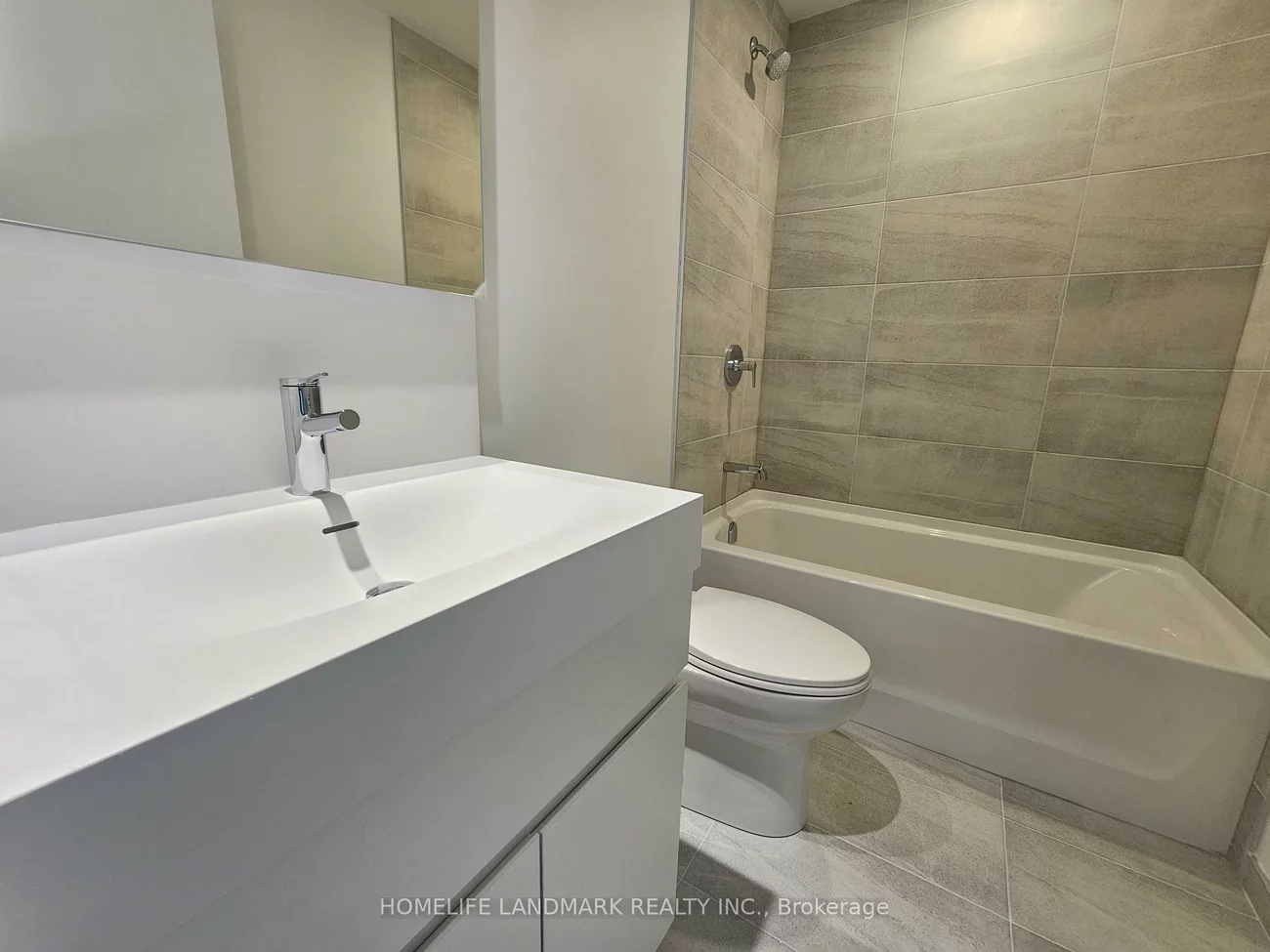 39, Mary, City Centre, Barrie