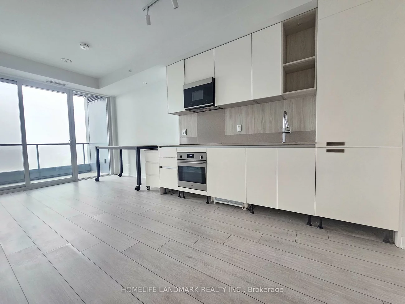 39, Mary, City Centre, Barrie