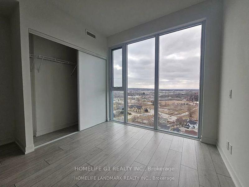 39, Mary, City Centre, Barrie