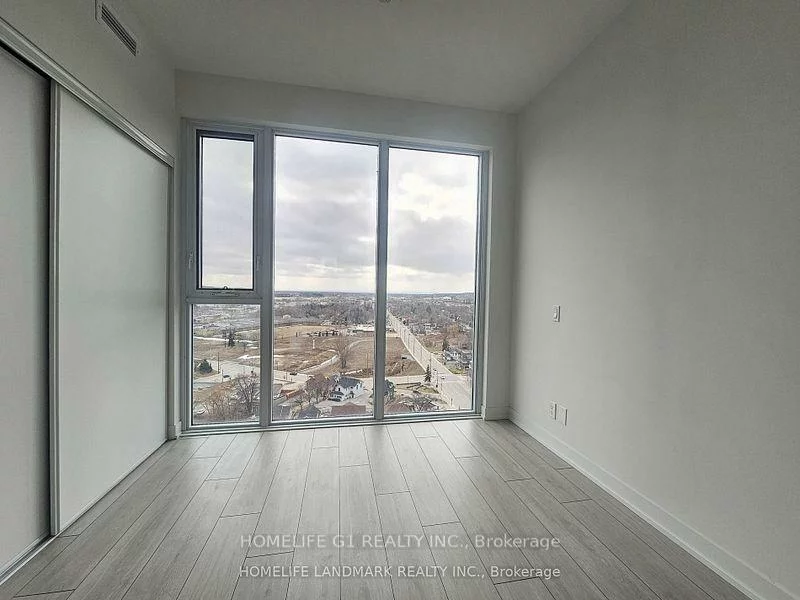 39, Mary, City Centre, Barrie