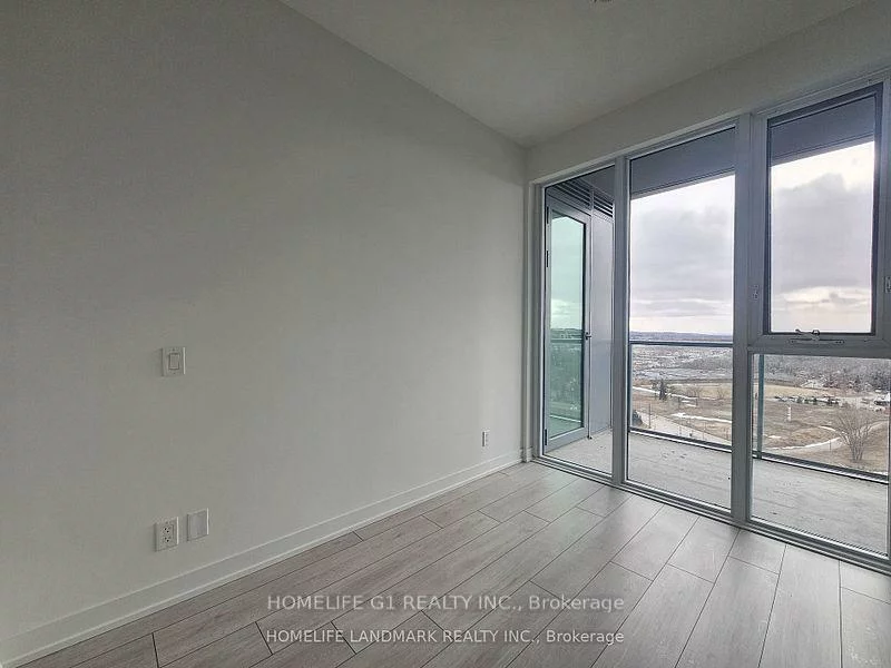 39, Mary, City Centre, Barrie