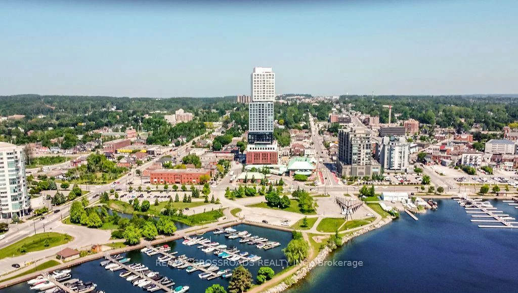 39, Mary, City Centre, Barrie