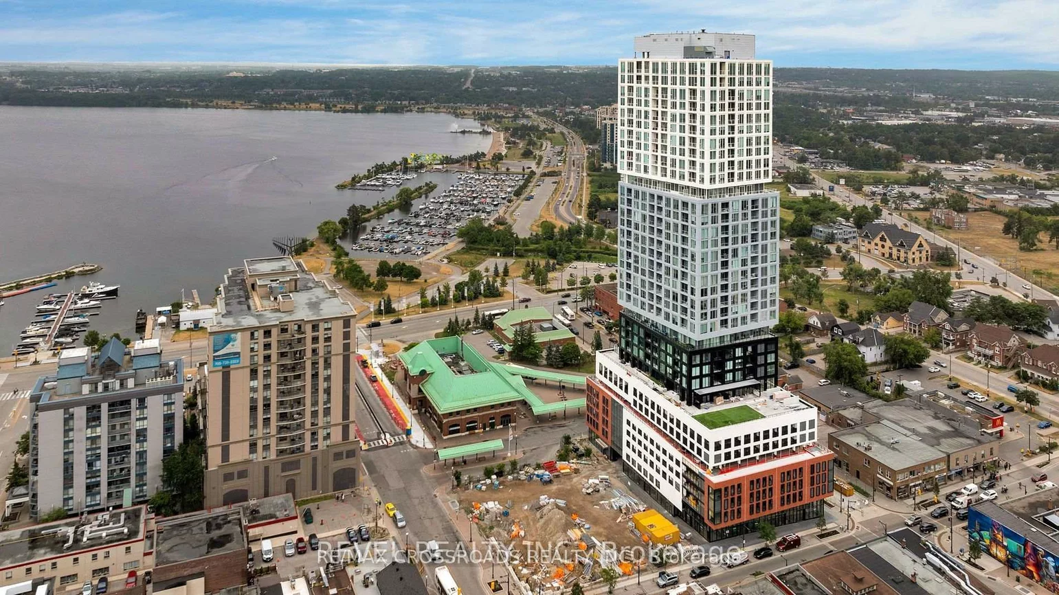 39, Mary, City Centre, Barrie