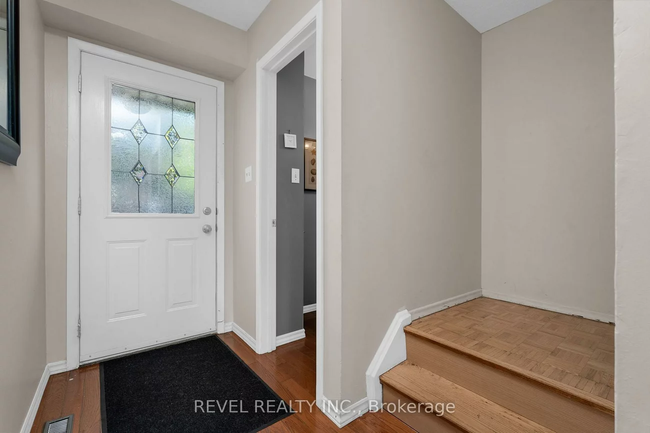 28, Donald, Queen's Park, Barrie