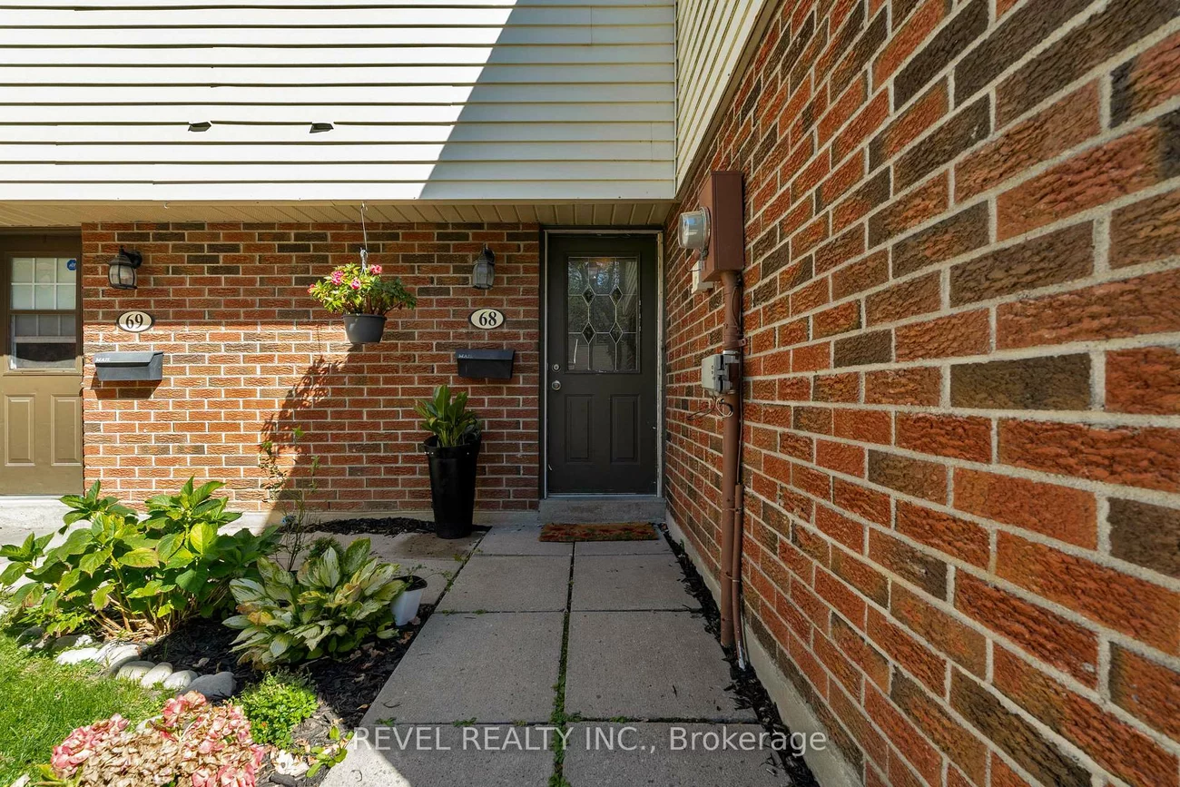 28, Donald, Queen's Park, Barrie