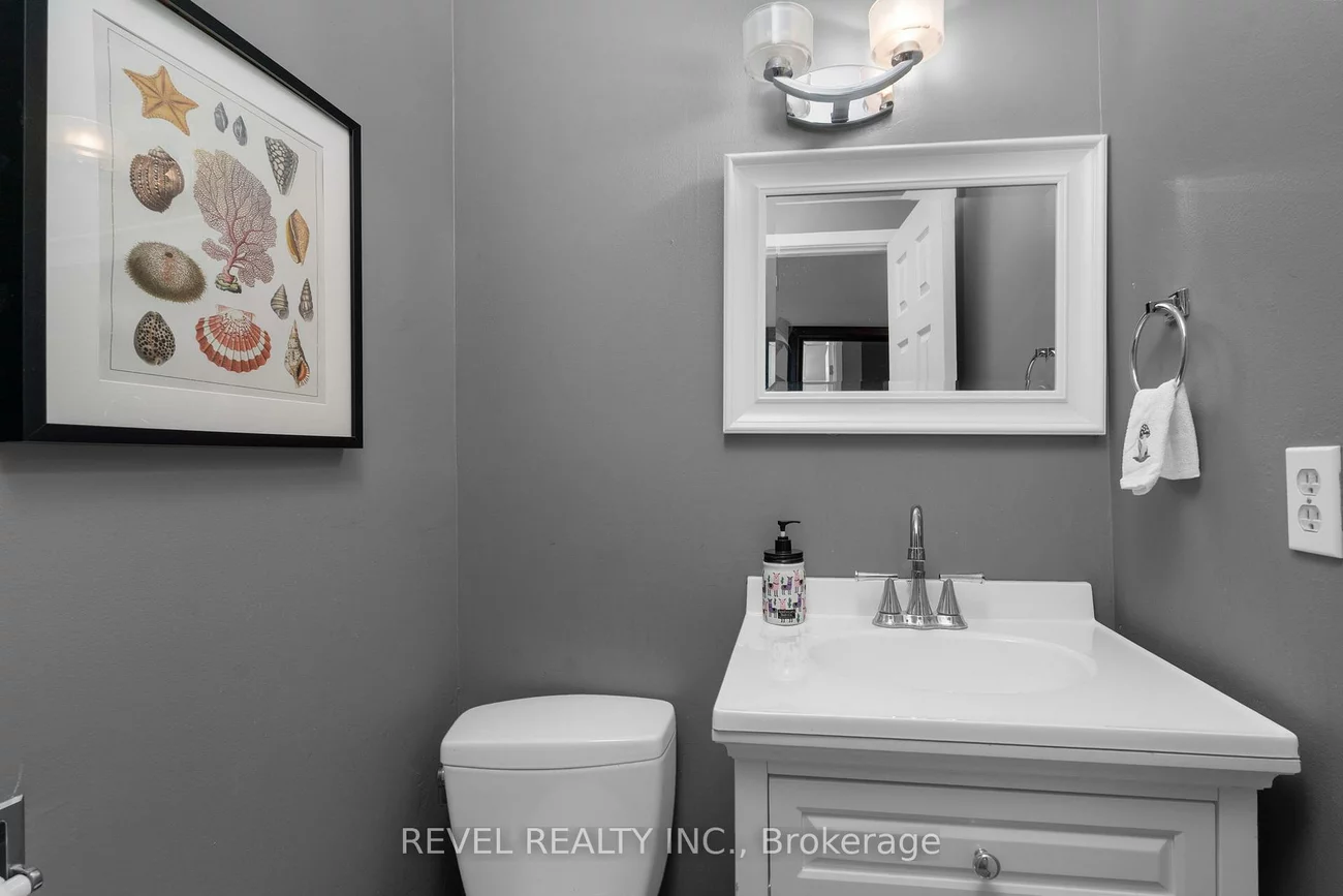 28, Donald, Queen's Park, Barrie