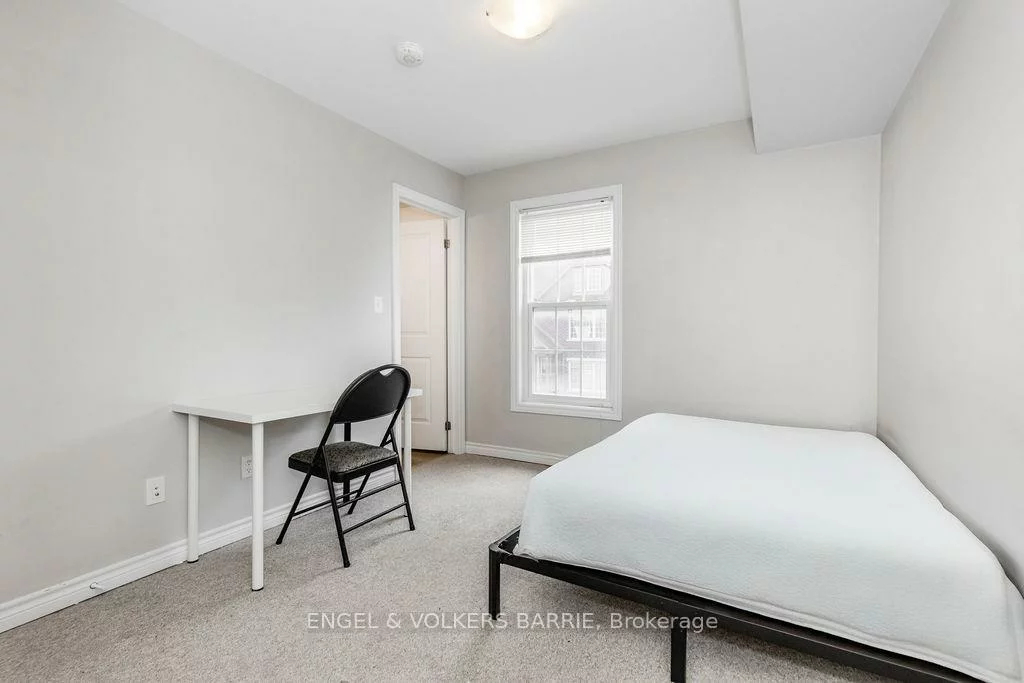 246, Penetanguishene, Georgian Drive, Barrie