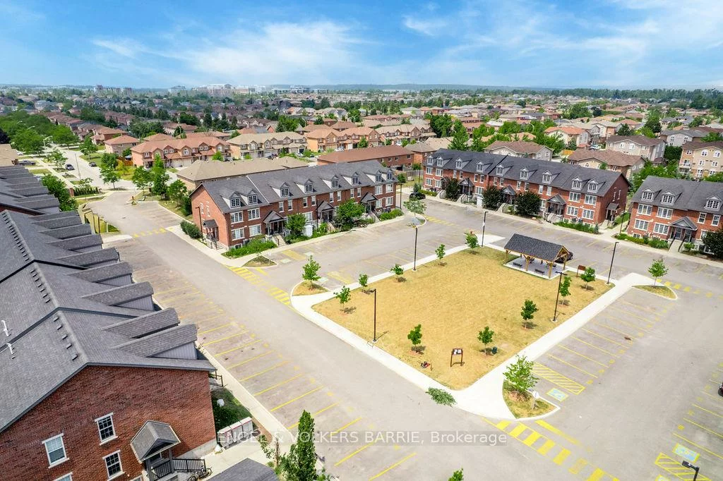 246, Penetanguishene, Georgian Drive, Barrie