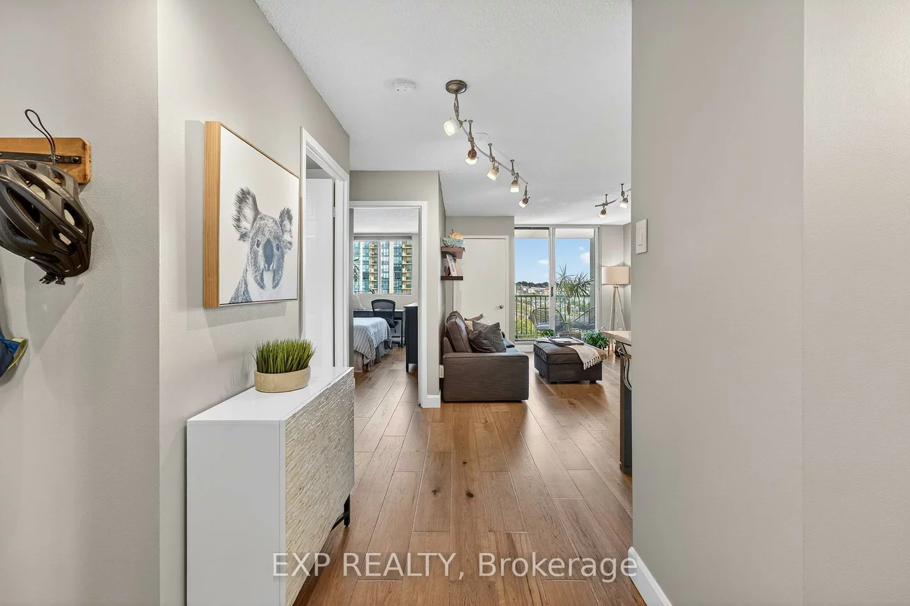 75, Ellen, City Centre, Barrie