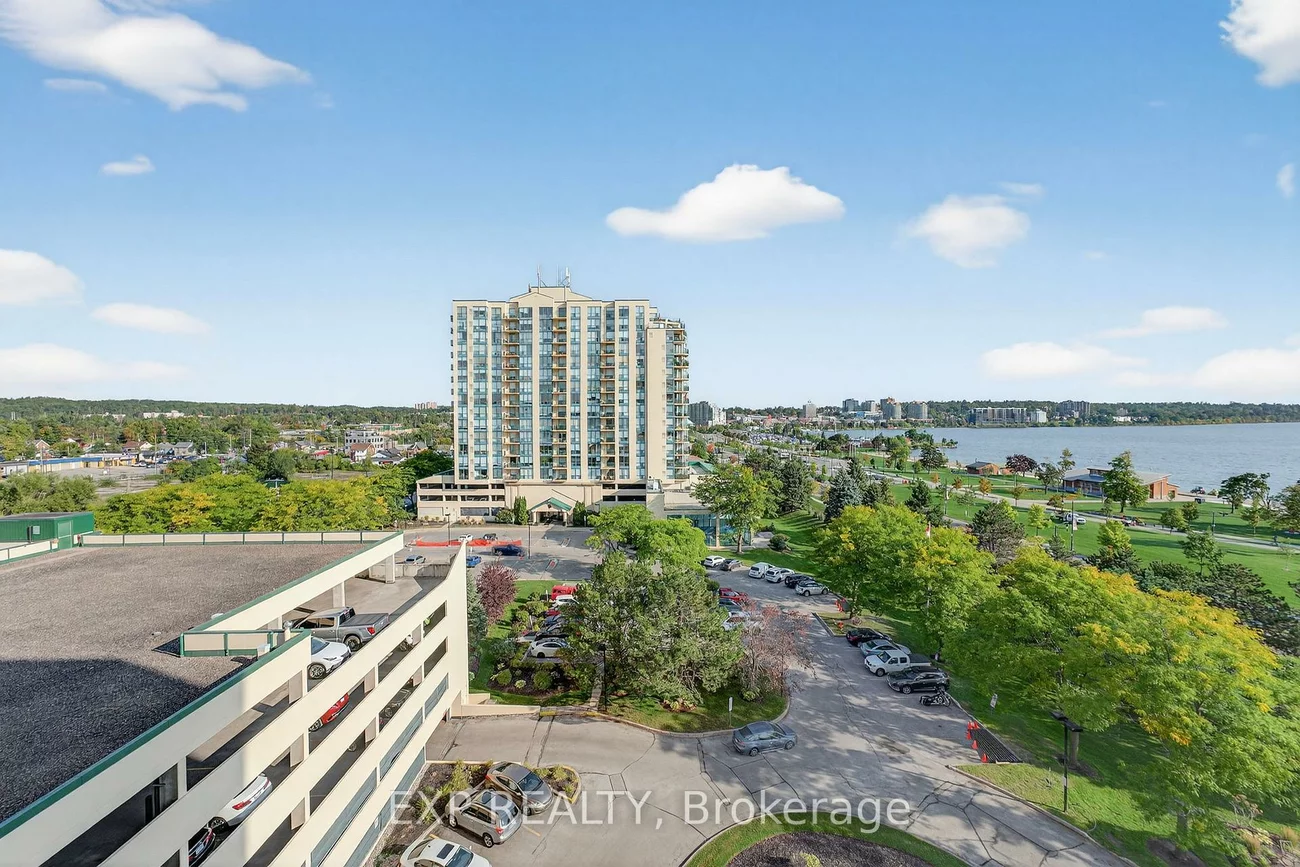 75, Ellen, City Centre, Barrie