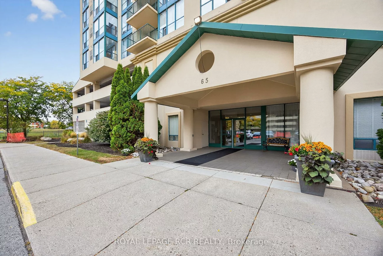 65, Ellen, City Centre, Barrie
