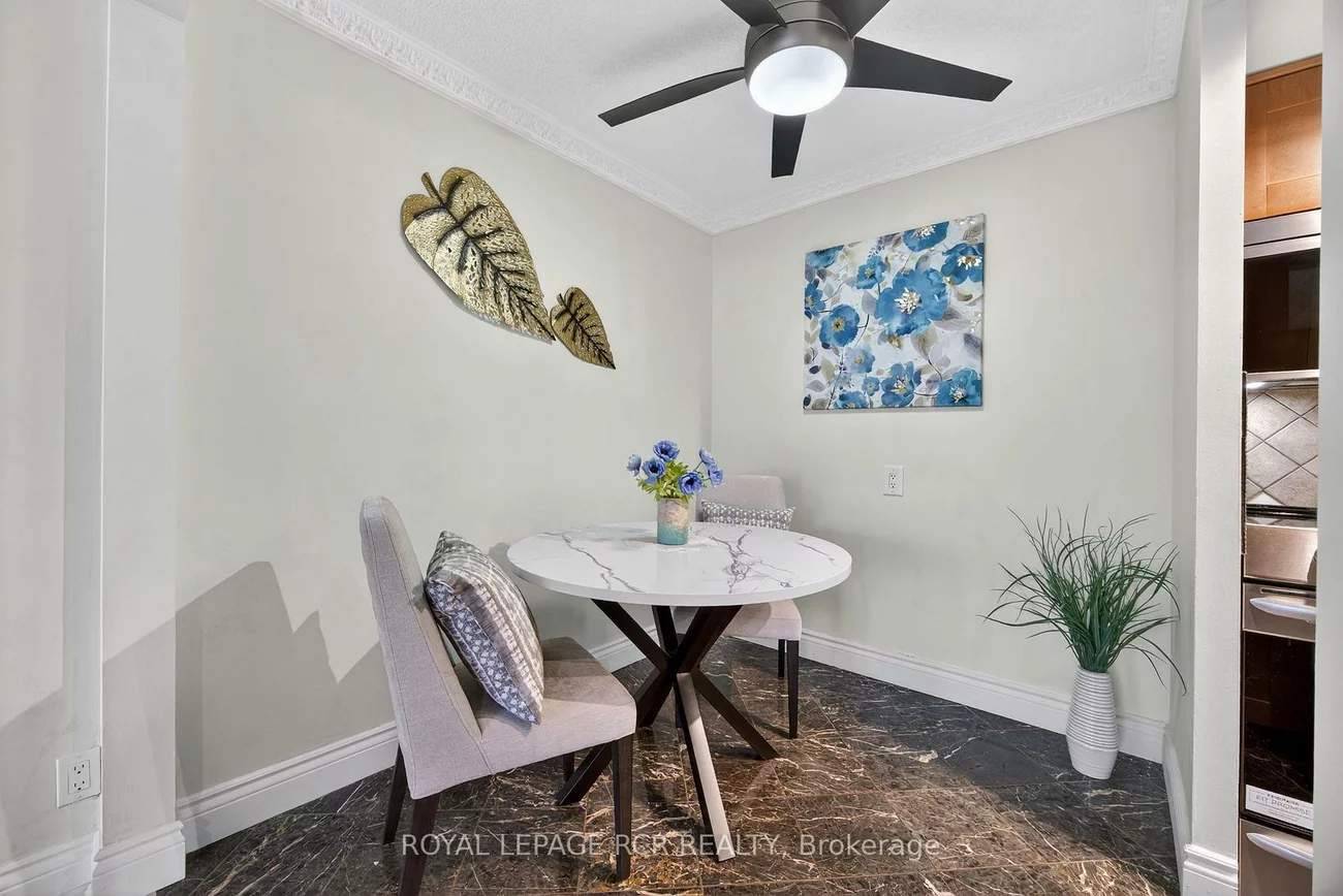 65, Ellen, City Centre, Barrie